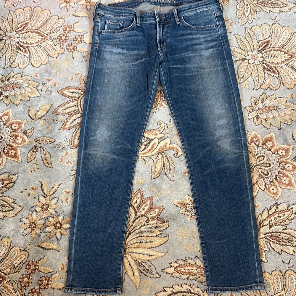 Citizens Of Humanity racer skinny low rise with distressed detailing. - Picture 1 of 8
